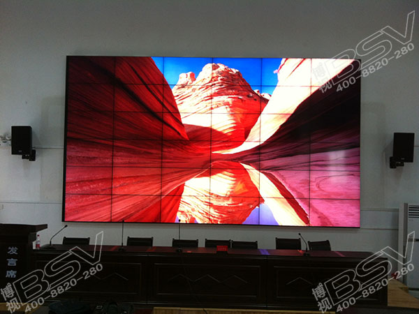 武漢市蔡甸區(qū)職業(yè)教育中心-46寸液晶拼接屏